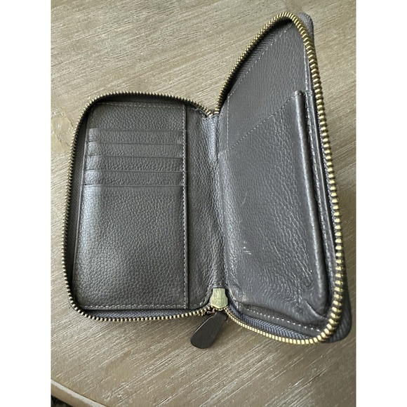 UGG Wristlet Leather Taupe/Brown Cards Travel 7 X 4.5 X 1 Zip Around Wallet - Picture 3 of 4